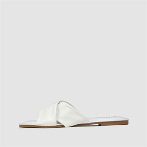Soft Crossover Sandals in White